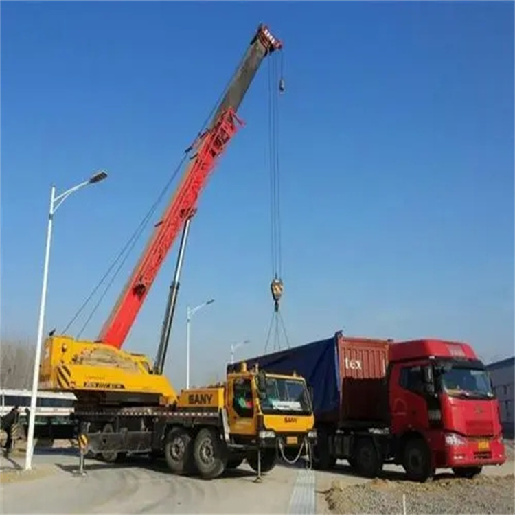 蠡县吊车出租吊装大件的时候的注意事项